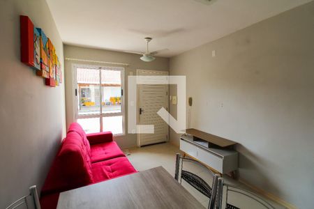 Sala de casa de condomínio à venda com 2 quartos, 51m² em Olaria, Canoas