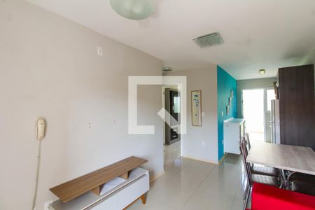 Sala de casa de condomínio à venda com 2 quartos, 51m² em Olaria, Canoas