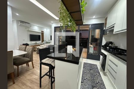 Sala/Cozinha de apartamento à venda com 2 quartos, 70m² em Alphaville, Barueri