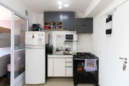 Sala/Cozinha de apartamento para alugar com 1 quarto, 62m² em Vila Moraes, São Paulo