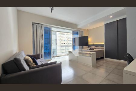 Sala de kitnet/studio para alugar com 1 quarto, 44m² em Gonzaga, Santos