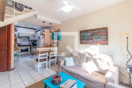 Sala de casa de condomínio para alugar com 3 quartos, 96m² em Ipanema, Porto Alegre