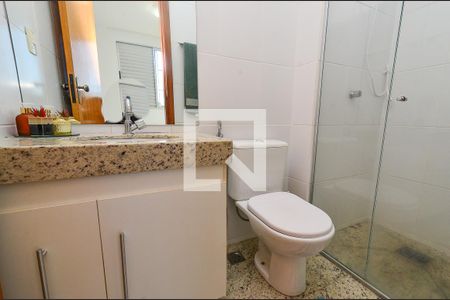 Banheiro Suite 1 de apartamento para alugar com 2 quartos, 80m² em Santo Antônio, Belo Horizonte