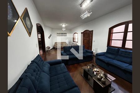 Sala de casa para alugar com 6 quartos, 500m² em Gopouva, Guarulhos