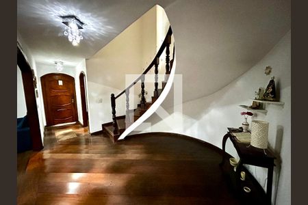 Entrada de casa para alugar com 6 quartos, 500m² em Gopouva, Guarulhos
