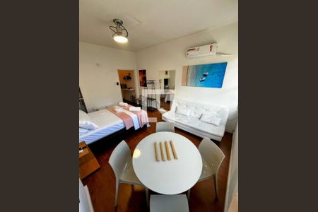 Foto 03 de kitnet/studio à venda com 1 quarto, 30m² em Copacabana, Rio de Janeiro