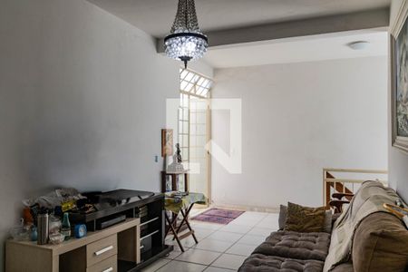 Sala de casa à venda com 4 quartos, 400m² em Padre Eustáquio, Belo Horizonte