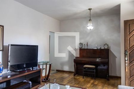 Sala de casa à venda com 4 quartos, 400m² em Padre Eustáquio, Belo Horizonte