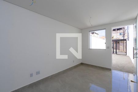 Sala de casa à venda com 2 quartos, 115m² em Floramar, Belo Horizonte