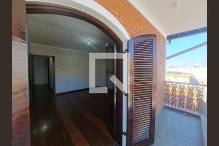 Suíte 1 de casa para alugar com 6 quartos, 484m² em Vila Yolanda, Osasco