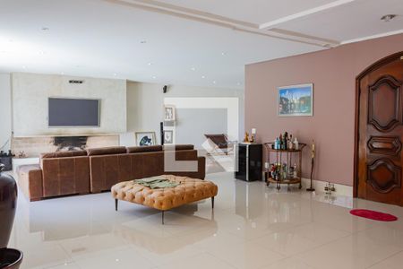 Sala de casa à venda com 6 quartos, 600m² em Bela Aliança, São Paulo