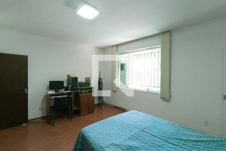Quarto de casa à venda com 3 quartos, 379m² em Indaiá, Belo Horizonte