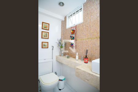 Lavabo de casa para alugar com 4 quartos, 400m² em Santa Rosa, Niterói