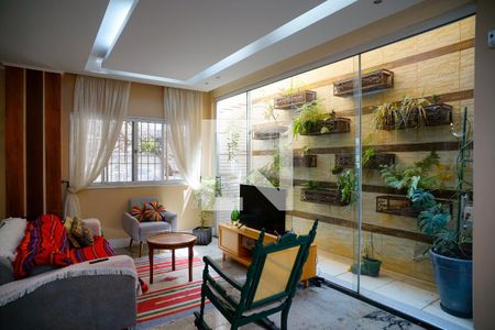 Sala de casa para alugar com 4 quartos, 400m² em Santa Rosa, Niterói