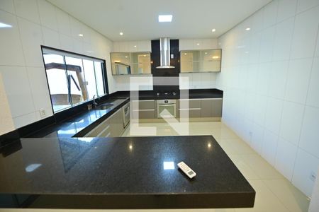 Cozinha de casa para alugar com 3 quartos, 257m² em Parque Flamboyant, Goiânia