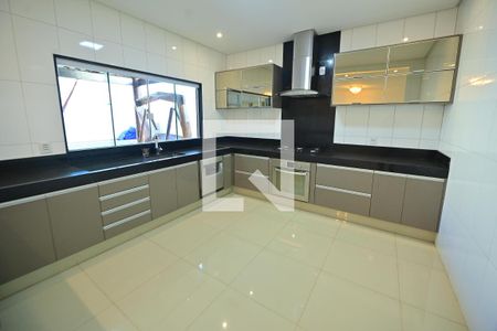 Cozinha de casa para alugar com 3 quartos, 257m² em Parque Flamboyant, Goiânia
