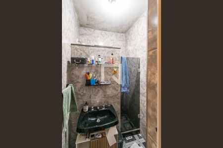 Banheiro de casa à venda com 2 quartos, 280m² em Vista Alegre, Rio de Janeiro