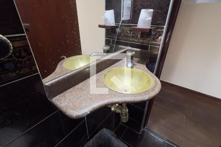 Lavabo 1 de casa à venda com 3 quartos, 280m² em Vila Tibagi, Guarulhos