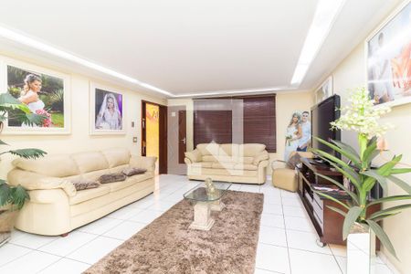 Sala de casa à venda com 4 quartos, 280m² em Vila Giordano, São Paulo
