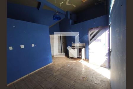 Casa à venda com 10 quartos, 970m² em Jardim Maristela, São Paulo