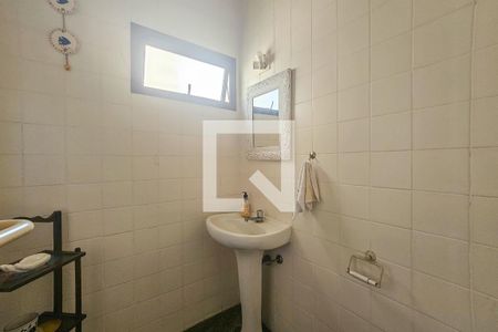 Lavabo de apartamento para alugar com 3 quartos, 210m² em Jardim Praiano, Guarujá