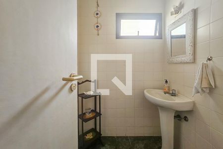 Lavabo de apartamento para alugar com 3 quartos, 210m² em Jardim Praiano, Guarujá