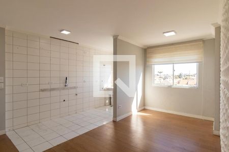 Sala de apartamento para alugar com 2 quartos, 47m² em Novo Mundo, Curitiba