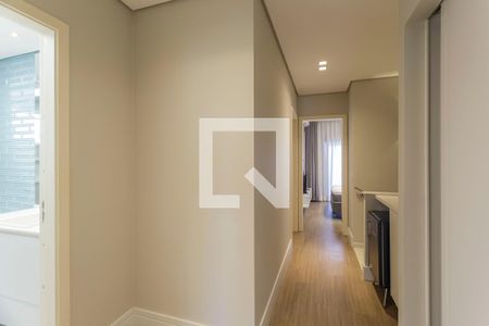 Corredor de casa de condomínio à venda com 4 quartos, 214m² em Planalto Paulista, São Paulo