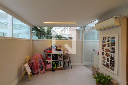 Sala de casa de condomínio para alugar com 4 quartos, 287m² em Estância Velha, Canoas