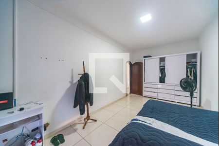 Quarto 1 de casa à venda com 5 quartos, 328m² em Jardim Stella, Santo André