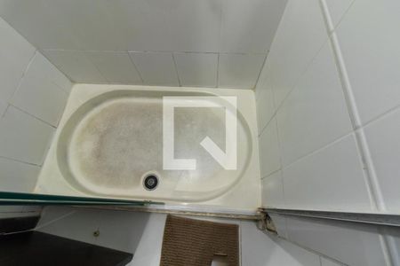 Banheiro Social de kitnet/studio para alugar com 1 quarto, 27m² em Centro, Pinhais