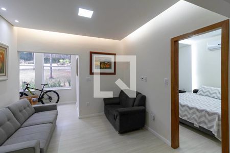Sala de casa à venda com 4 quartos, 5400m² em Braúnas, Belo Horizonte