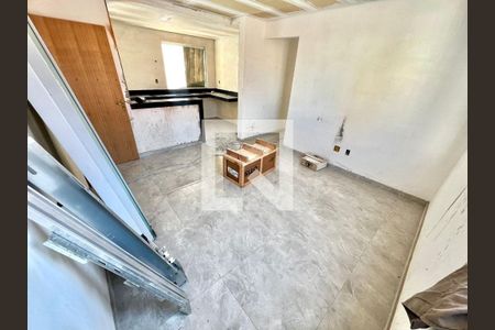 Sala de apartamento à venda com 3 quartos, 110m² em Guarani, Belo Horizonte