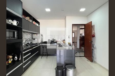 Casa à venda com 3 quartos, 220m² em Mansões Santo Antônio, Campinas