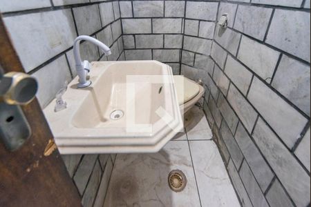 Lavabo de casa para alugar com 3 quartos, 200m² em Jardim Santo Alberto, Santo André
