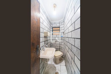 Lavabo de casa para alugar com 3 quartos, 200m² em Jardim Santo Alberto, Santo André