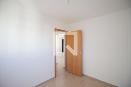 Quarto 2 de apartamento à venda com 2 quartos, 47m² em Chácaras Califórnia, Contagem