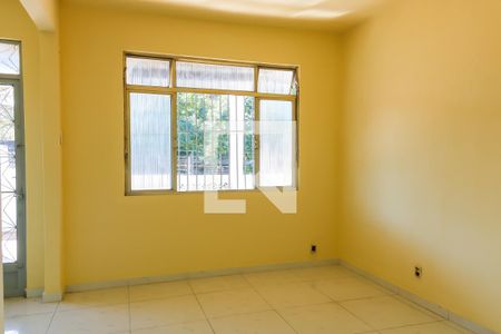 Sala de casa à venda com 5 quartos, 100m² em Inhaúma, Rio de Janeiro