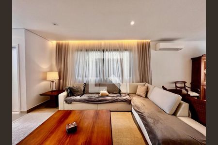 Sala de casa de condomínio para alugar com 3 quartos, 200m² em Vila José Iório, Campinas