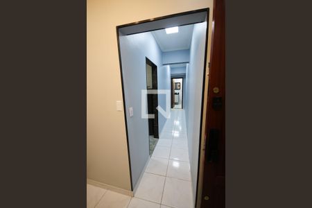 Corredor de apartamento para alugar com 2 quartos, 73m² em Canto do Forte, Praia Grande