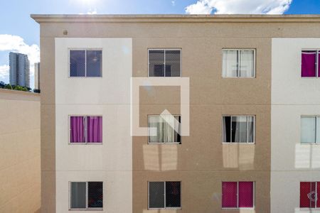 Sala Vista de apartamento para alugar com 2 quartos, 44m² em Jardim Cláudia, São Paulo