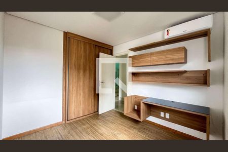 Apartamento à venda com 4 quartos, 210m² em Buritis, Belo Horizonte