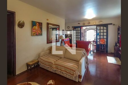 Sala de casa à venda com 4 quartos, 143m² em Tristeza, Porto Alegre