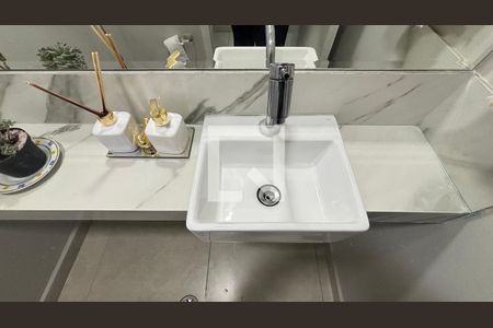 Lavabo de casa à venda com 4 quartos, 200m² em Jardim Moncoes, Santo André