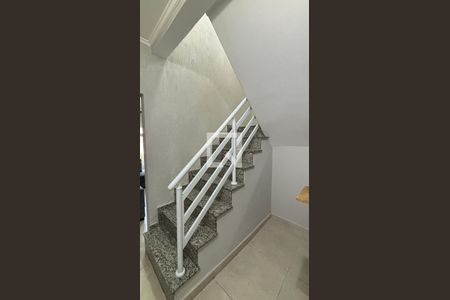 Escada de casa à venda com 4 quartos, 200m² em Jardim Moncoes, Santo André