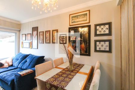 Sala de casa de condomínio à venda com 3 quartos, 131m² em Niterói, Canoas