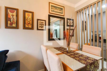 Sala de casa de condomínio à venda com 3 quartos, 131m² em Niterói, Canoas