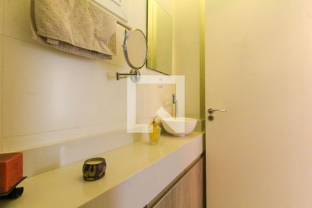 Lavabo de casa de condomínio à venda com 3 quartos, 131m² em Niterói, Canoas