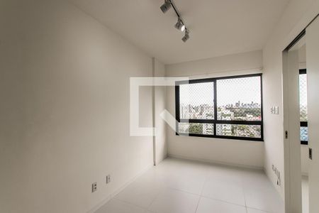 Sala de apartamento para alugar com 1 quarto, 30m² em Imbuí, Salvador