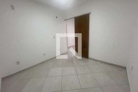 Quarto 2 de casa para alugar com 2 quartos, 70m² em Brás de Pina, Rio de Janeiro